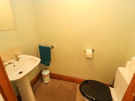 A bathroom with sink and toilet at High Mill House in Penrith