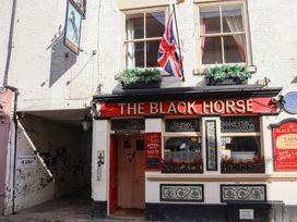 The exterior of The Black Horse pub in Whitby