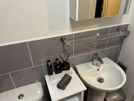 Seaside Cottage Escape in Paignton - Sleeps 4 - Devon - 1199063 - thumbnail photo 14