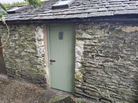 A door on a stone building with a number 3 at Bobbin Nook in Staveley