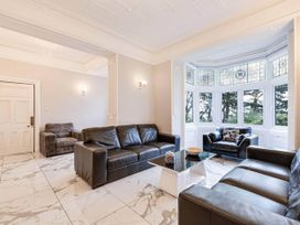 Tudor hall with hot tub, games room and sea views - North Wales - 1200471 - thumbnail photo 2