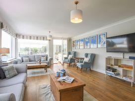A living room with furniture and decor at Beresford House in Woodbridge