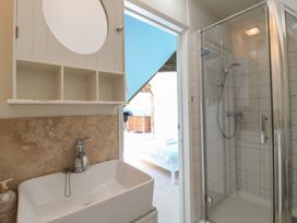 A bathroom featuring a sink and a shower at Beresford House in Woodbridge