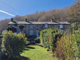 A house with garden and trees at 2 Bryn Eglwys in Prenteg