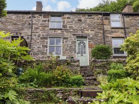 A house with garden and steps at 2 Bryn Eglwys in Prenteg