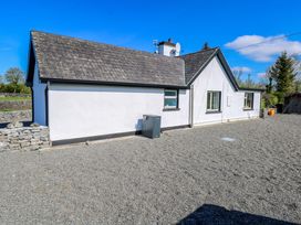 A house with gravel driveway at Cahir Cottage, Ballinrobe, County Mayo