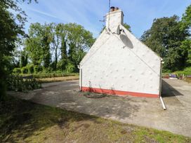 A house exterior with a satellite dish at Gullane East in Rathmore, County Kerry