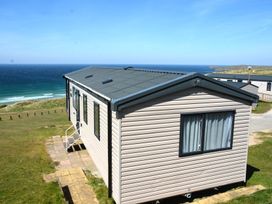 A caravan with sea view at 619 Chy-An-Mor Perranporth