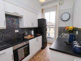 Sea View Apartment - North Yorkshire (incl. Whitby) - 1205558 - thumbnail photo 5