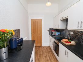 Sea View Apartment - North Yorkshire (incl. Whitby) - 1205558 - thumbnail photo 7