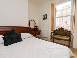 Sea View Apartment - North Yorkshire (incl. Whitby) - 1205558 - thumbnail photo 9