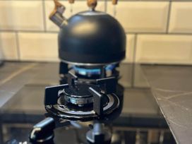 A kettle on a gas stove in a kitchen in Newton Abbot