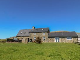 A house with garden in Cefnbron Caernarfon
