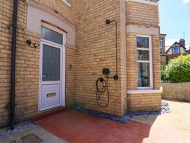 An entrance with a door and window at Lansdowne Grange in Bridlington