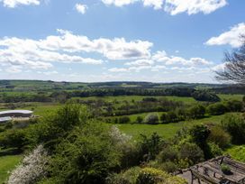 A panoramic view of fields and trees at Stunning 3 Bedroom Cottage near Historic York Ampleforth