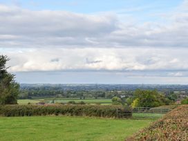 A view of fields and trees with clouds at 1bed Pet Friendly nr Bicester village near Bicester