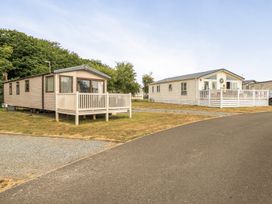 Caravan Sleeps 6  Near The Deep & Old Town - North Yorkshire (incl. Whitby) - 1209132 - thumbnail photo 19