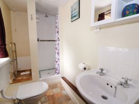 Beech Cottage - Mid Wales - 12564 - thumbnail photo 13
