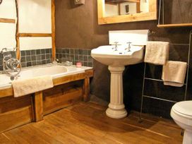 The Shippon - North Wales - 1390 - thumbnail photo 11
