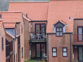 An exterior view of Berry Banks Cottage in Whitby