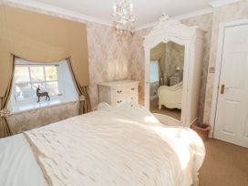 Carriage House - Scottish Lowlands - 1826 - thumbnail photo 33