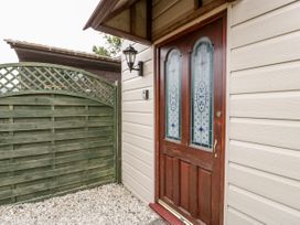 Wisteria Chalet - Somerset & Wiltshire - 20499 - thumbnail photo 4