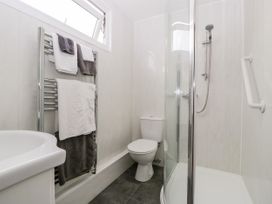 Wisteria Chalet - Somerset & Wiltshire - 20499 - thumbnail photo 15