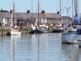 Riverside Apartment - Kent & Sussex - 22886 - thumbnail photo 11