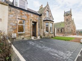 Castle Cliff - Scottish Lowlands - 25277 - thumbnail photo 1