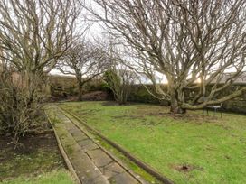 Castle Cliff - Scottish Lowlands - 25277 - thumbnail photo 36