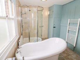 The Lock House - Cotswolds - 2749 - thumbnail photo 24