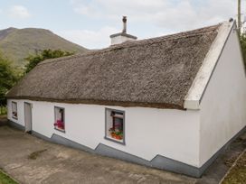 The Thatched Cottage - Westport & County Mayo - 2869 - thumbnail photo 12