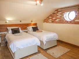 Fletchers Barn - Peak District - 29638 - thumbnail photo 13