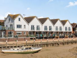 16 The Boathouse - Kent & Sussex - 3003 - thumbnail photo 1