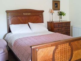 The Humble Daisy - Shancroagh & County Galway - 30577 - thumbnail photo 6
