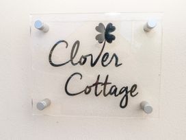 Clover Cottage - South Wales - 4202 - thumbnail photo 2
