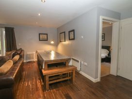 Heythrop - Peak District - 4302 - thumbnail photo 5