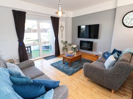 Corvette - Anglesey - 4504 - thumbnail photo 3