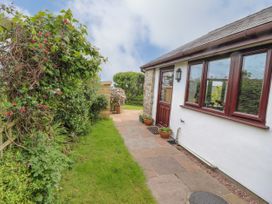 Dolphin Bach - North Wales - 5074 - thumbnail photo 22