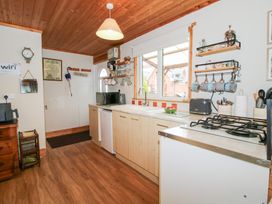 The Log Cabin - Shropshire - 6749 - thumbnail photo 7