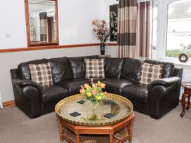 Beach Bungalow - North Wales - 8086 - thumbnail photo 4