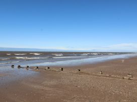 Beach Bungalow - North Wales - 8086 - thumbnail photo 46