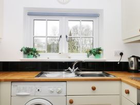 Shepherd's Cottage - North Yorkshire (incl. Whitby) - 8707 - thumbnail photo 8