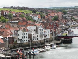 Raw Pastures - North Yorkshire (incl. Whitby) - 913267 - thumbnail photo 20