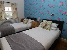 Raw Pastures - North Yorkshire (incl. Whitby) - 913267 - thumbnail photo 8