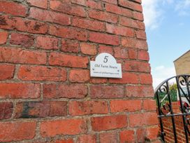 Airy Hill Old Farmhouse - North Yorkshire (incl. Whitby) - 915188 - thumbnail photo 2