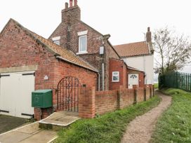 Airy Hill Old Farmhouse - North Yorkshire (incl. Whitby) - 915188 - thumbnail photo 1