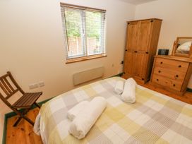 Seadrift Cabin - South Wales - 915644 - thumbnail photo 13