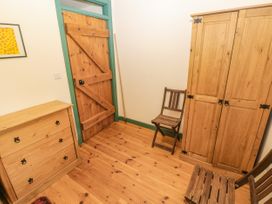 Seadrift Cabin - South Wales - 915644 - thumbnail photo 16