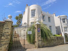 Burford House - Isle of Wight & Hampshire - 917394 - thumbnail photo 2